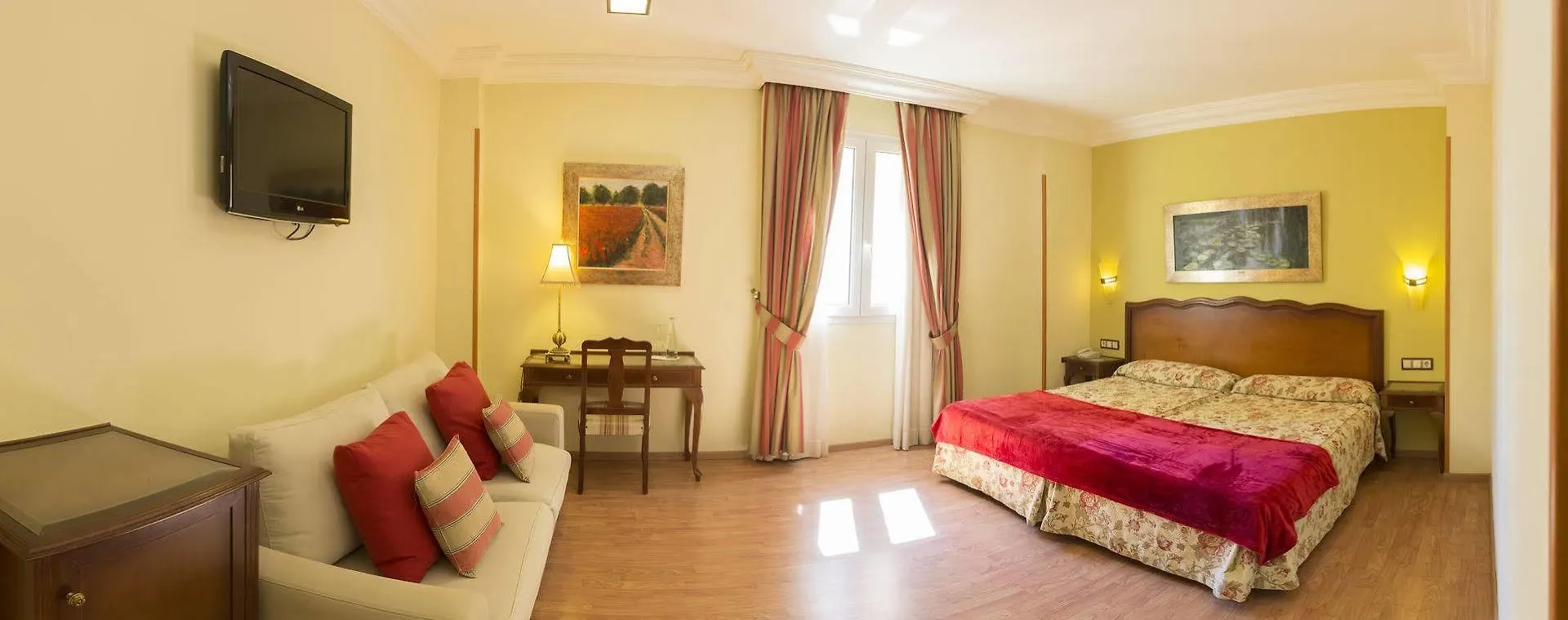 Hotel Reina Cristina Grenade